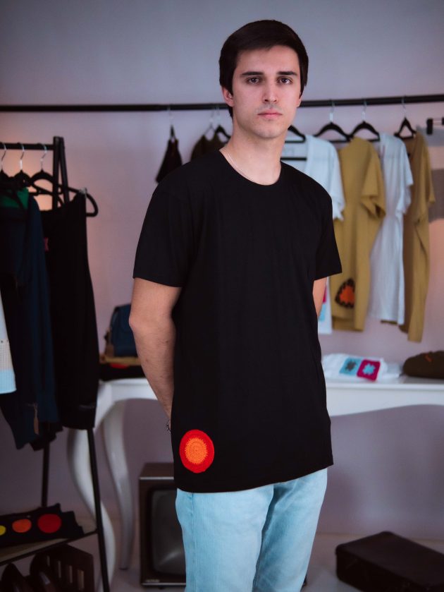 Tshirt Preta Croché - Image 3