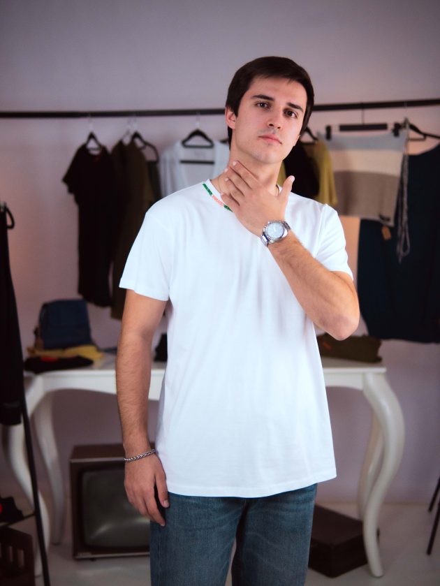 Tshirt Branca Bordada - Image 2